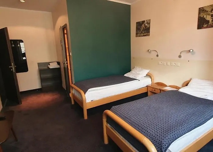 Pentagos Проживання в сім'ї