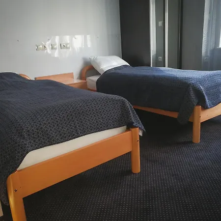 Pentagos Kwatera prywatna *